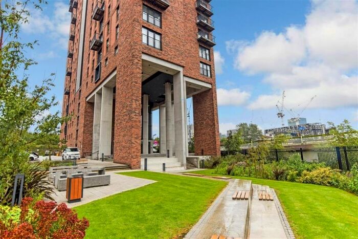 2 Bedroom Flat To Rent In ., Ordsall Lane, M5