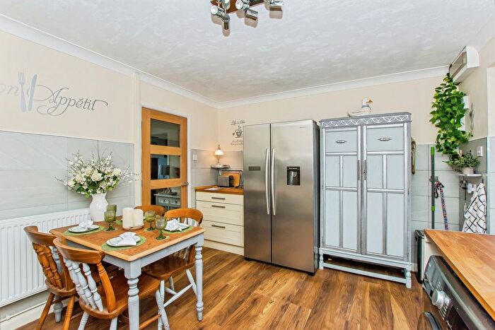 2 Bedroom Bungalow For Sale In Chapel Road, Boston, Lincolnshire, PE22