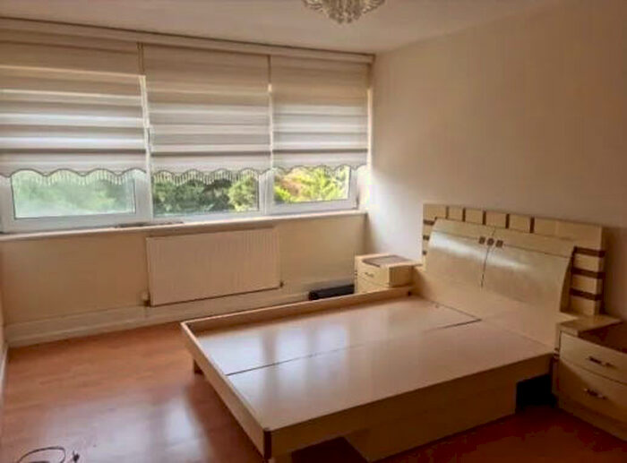 2 Bedroom Flat To Rent In Johnstone House, Belmont Hill, London, SE13