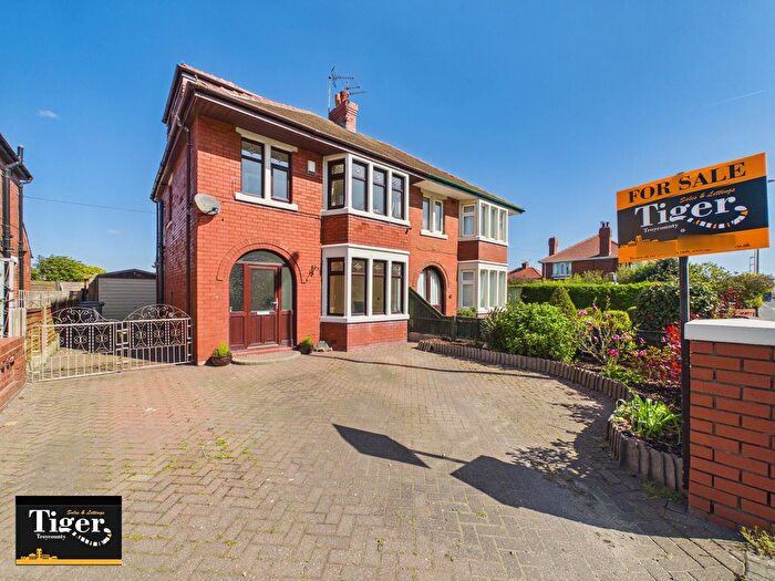 4 Bedroom Semi Detached House For Sale In Squires Gate Lane, Blackpool, FY4