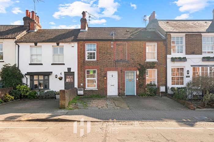 2 Bedroom Terraced House For Sale In Lattimore Road, St. Albans, AL1