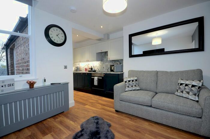 2 Bedroom Flat To Rent In Priory Street, York YO1