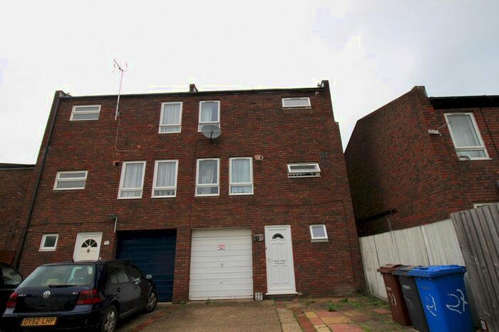 4 Bedroom Semi-Detached House To Rent In Overbrook Walk, Edgware, Greater London HA8