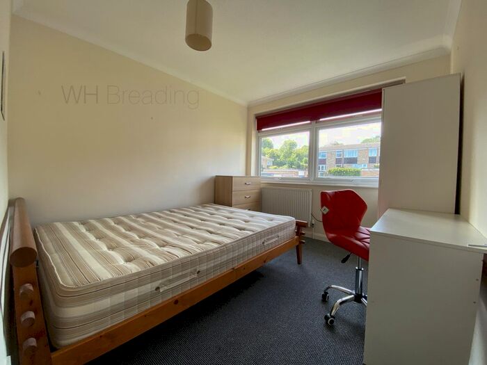 5 Bedroom Semi-Detached House To Rent In Headcorn Drive, Canterbury, CT2