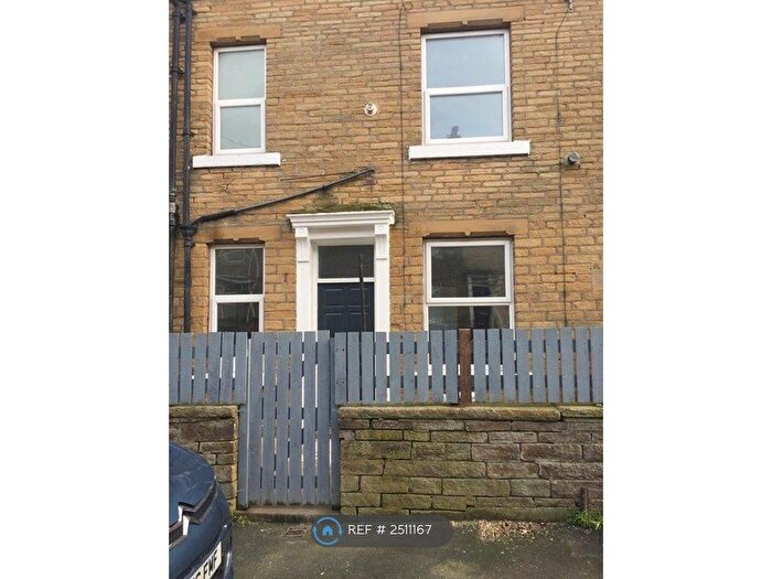2 Bedroom Terraced House To Rent In Penn Street, Halifax, HX1