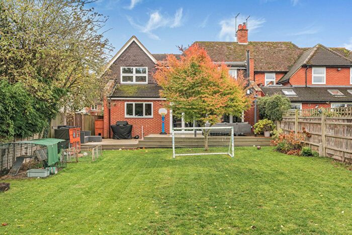 4 Bedroom Semi-Detached House For Sale In The Croft, Aston Tirrold, OX11