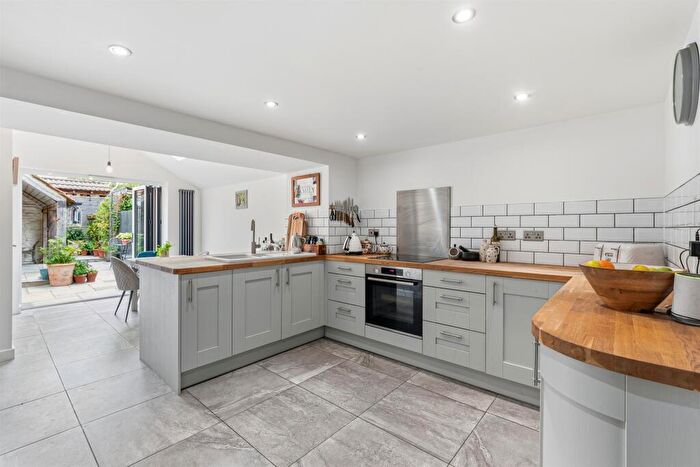 3 Bedroom Semi-Detached House For Sale In High Street, Swayfield, Grantham, NG33