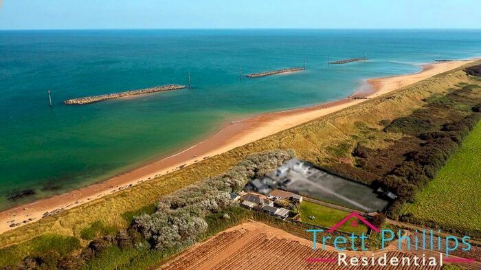 3 Bedroom Detached Bungalow For Sale In Waxham Road, Sea Palling, Norwich NR12