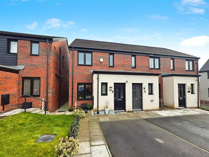 2 Bedroom End Of Terrace House For Sale In Clos Thomas, Old St. Mellons, Cardiff, CF3