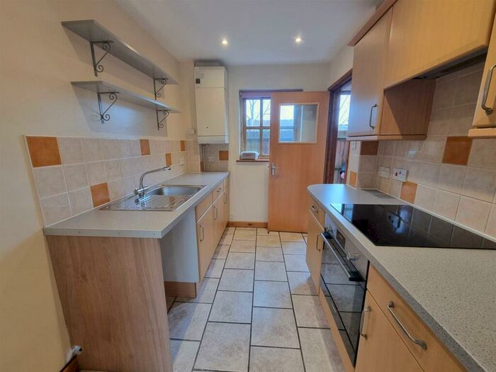 2 Bedroom Cottage To Rent In Lucks Hill, West Malling, ME19