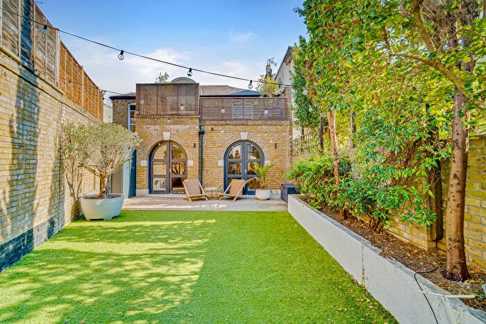 3 Bedroom Terraced House For Sale In Coach House, Ebner Street, Wandsworth, SW18