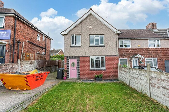 3 Bedroom End Of Terrace House For Sale In Fern Avenue, Staveley, Chesterfield, S43