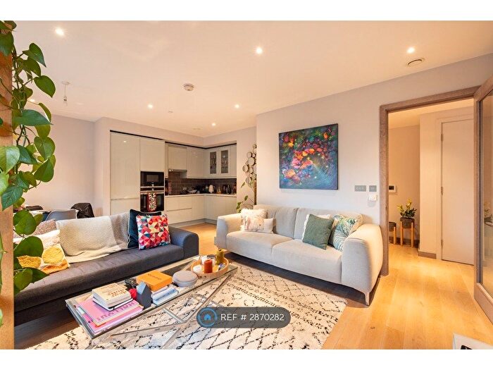 1 Bedroom Flat To Rent In Dray House, London, SW18