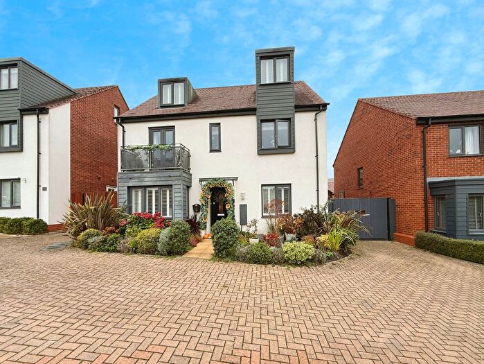 4 Bedroom Detached House For Sale In Stoney Fold, Lawley Village, Telford, TF3