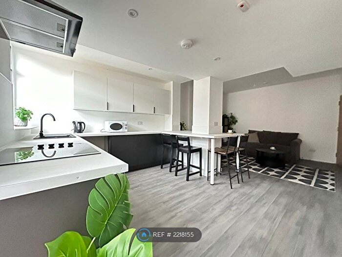 6 Bedroom Terraced House To Rent In Rosebery Road, Exeter, EX4