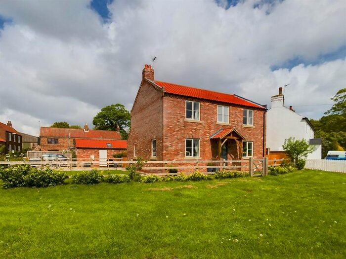 4 Bedroom Detached House For Sale In Church Lane, Atwick, Driffield, YO25