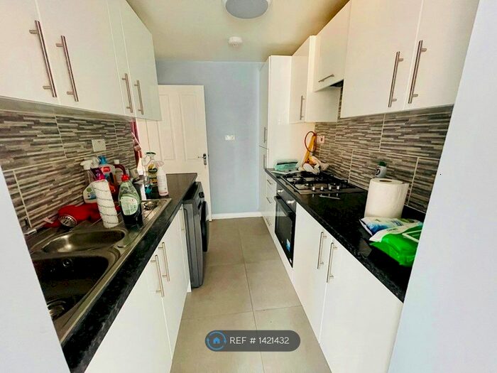 2 Bedroom Terraced House To Rent In Craneswater, Hayes, UB3