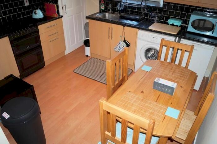 1 Bedroom Flat To Rent In Victoria Road, Aberdeen, AB11