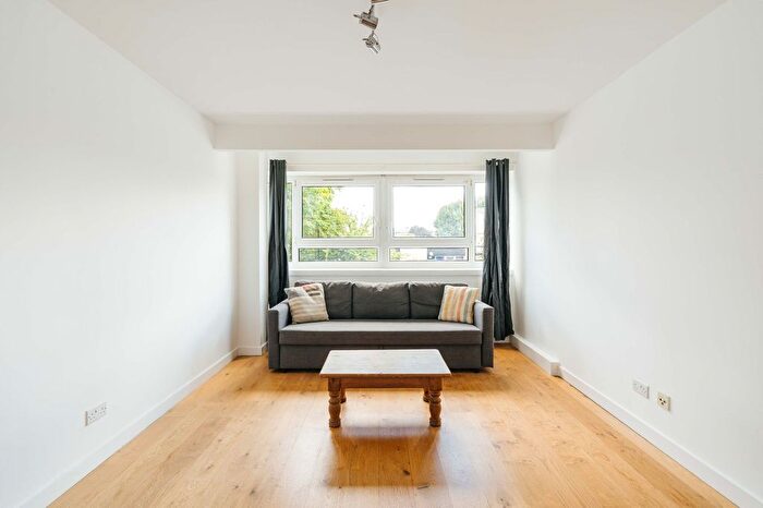 2 Bedroom Property To Rent In Buxton Street, Stuttle House Buxton Street, E1