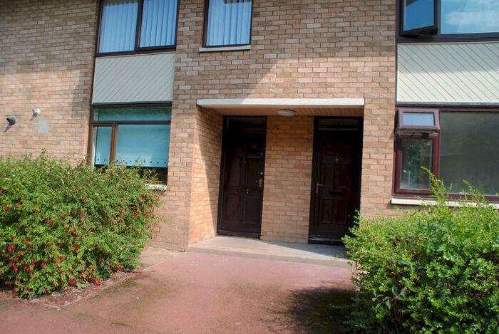 3 Bedroom Ground Maisonette To Rent In Kenilworth Court, Marlborough Park, Washington, NE37
