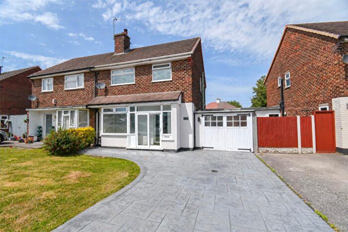 3 Bedroom Semi-Detached House For Sale In Hoylake Road, Moreton, Wirral, CH46