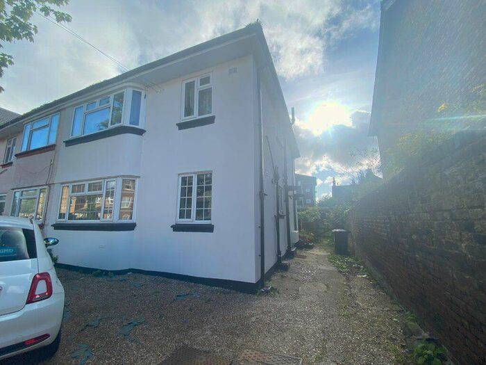 2 Bedroom Maisonette To Rent In Town Centre, SL1