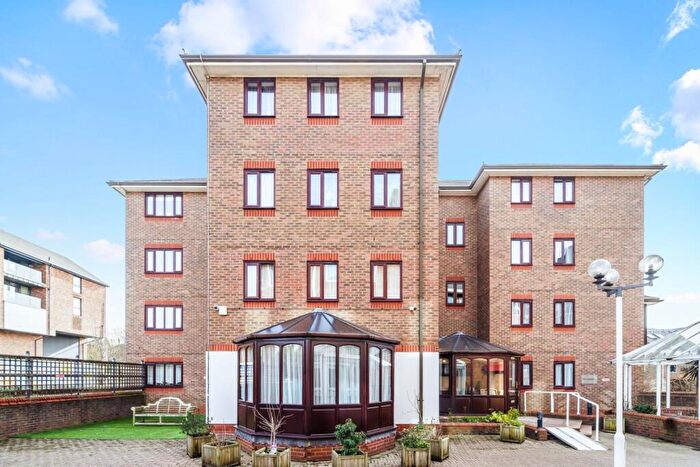 2 Bedroom Retirement Property For Sale In Upper High Street, Epsom, KT17