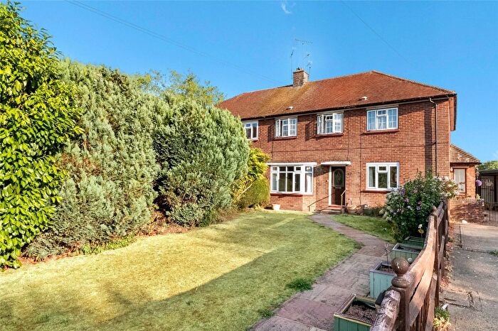 2 Bedroom Maisonette For Sale In Broadwater Gardens, Harefield, Uxbridge, UB9