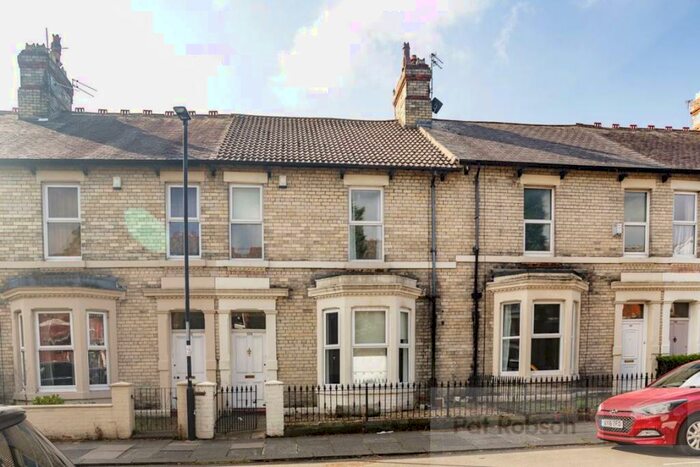 5 Bedroom Property To Rent In Holly Avenue, NE2
