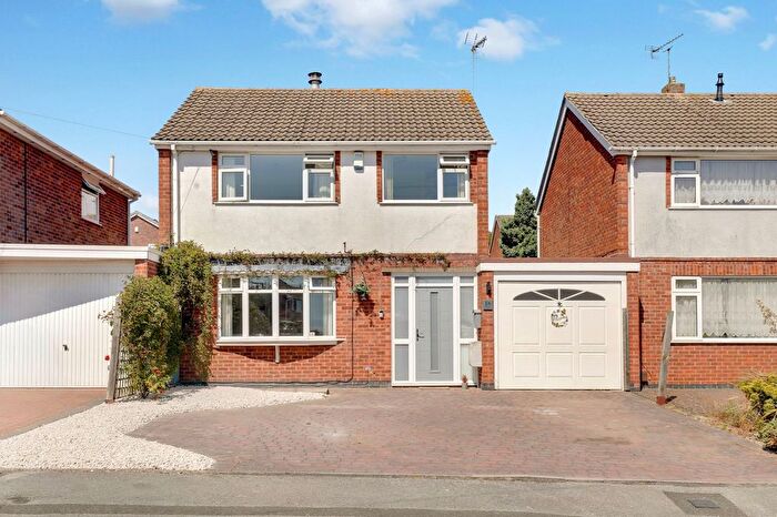 3 Bedroom Detached House For Sale In Dawlish Close, Hucknall, NG15