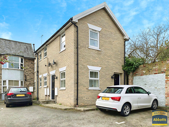 2 Bedroom Flat To Rent In Victoria Mews, Stowupland Road, IP14