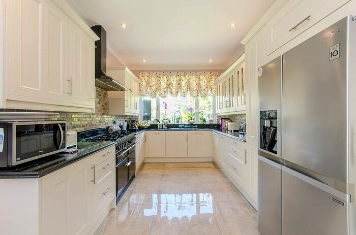 5 Bedroom Semi Detached House For Sale In Anson Road, Willesden Green, London, NW2