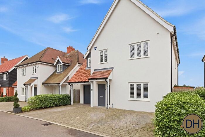 4 Bedroom Detached House For Sale In Station Bridge Mews, Blake Hall, Ongar, Essex, CM5