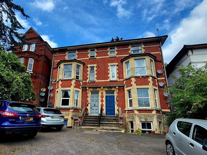 1 Bedroom Flat To Rent In Buckland Hill, Maidstone, ME16