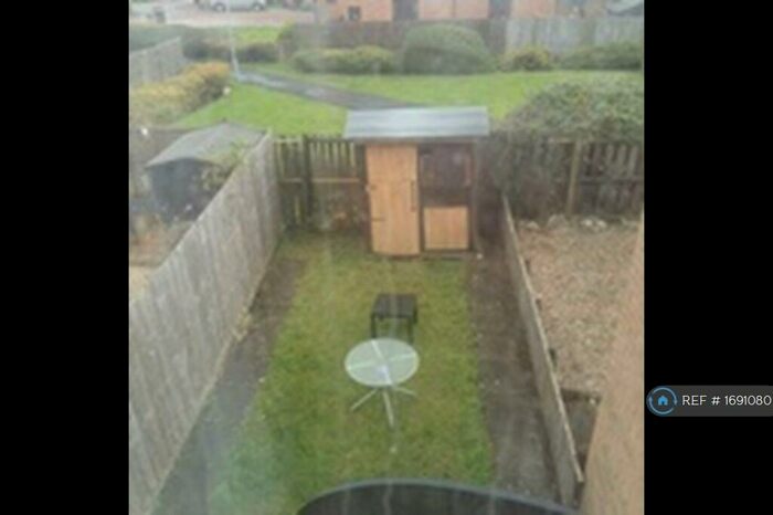 2 Bedroom Terraced House To Rent In Millhouse Drive, Glasgow, G20