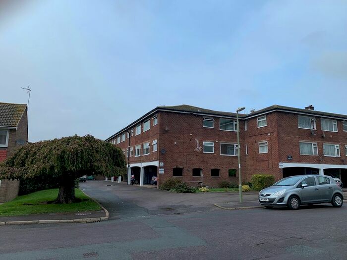 1 Bedroom Flat To Rent In Chidham Close, Havant, PO9