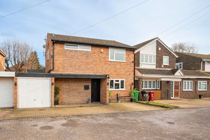 4 Bedroom Detached House For Sale In Sherborne Close, Colnbrook, SL3