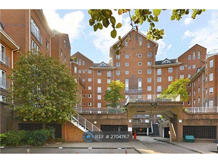 2 Bedroom Flat To Rent In Hera Court, London, E14