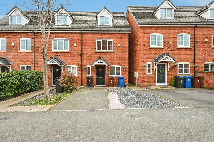 3 Bedroom Town House For Sale In Lowerfield Gardens, Golborne, Warrington, Greater Manchester, WA3