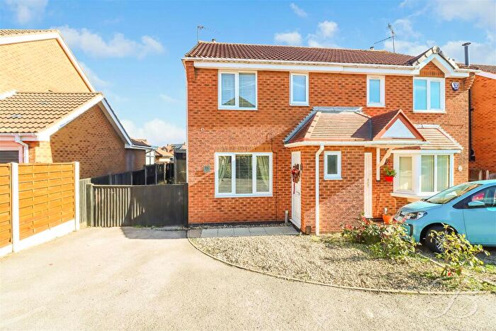 3 Bedroom Semi-Detached House For Sale In John Barrow Close, Rainworth, Mansfield, NG21