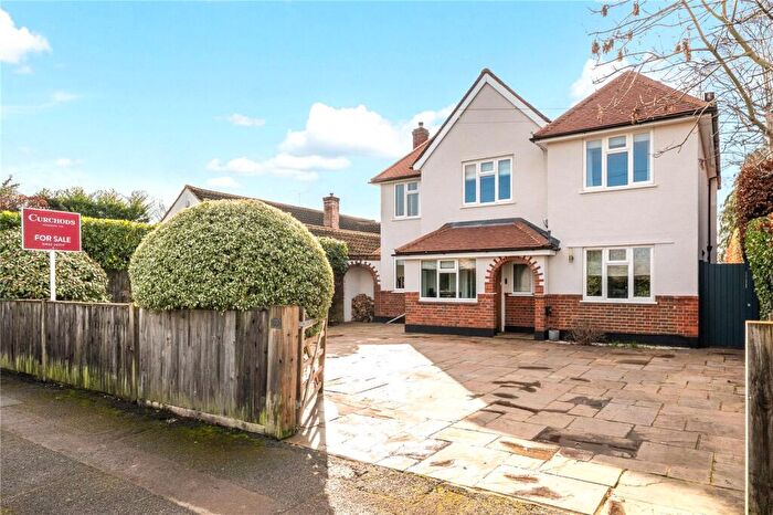 4 Bedroom Detached House To Rent In The Furrows, Walton-On-Thames, KT12