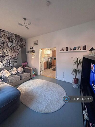 3 Bedroom End Of Terrace House To Rent In Wasdale Street, Castleton, OL11