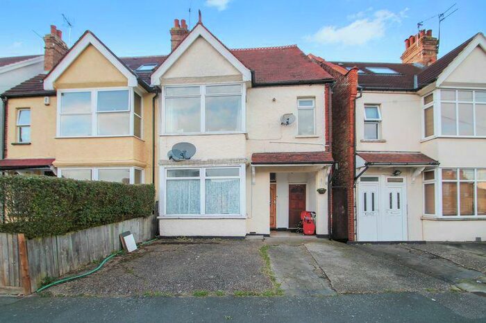 2 Bedroom Apartment To Rent In Welldon Crescent, Harrow, HA1