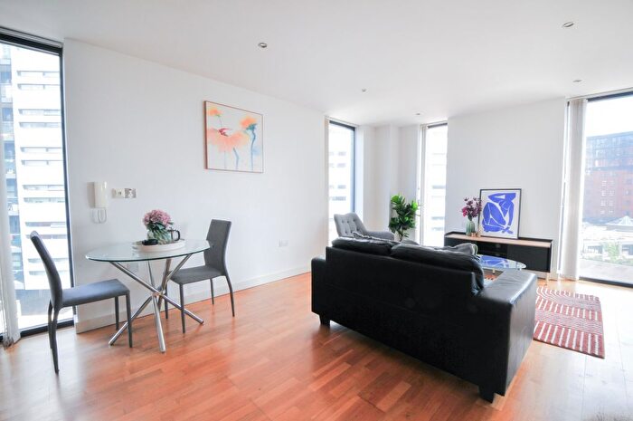 1 Bedroom Flat To Rent In The Quays, Salford, M50