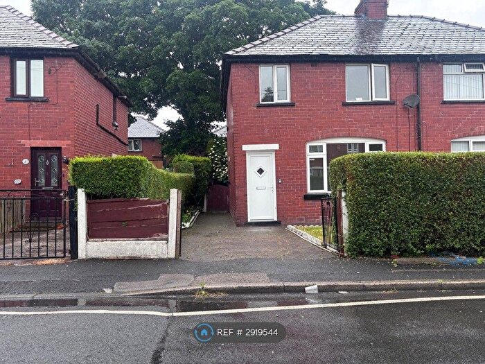 3 Bedroom Semi Detached House To Rent In St Kilda Avenue, Bolton, BL4