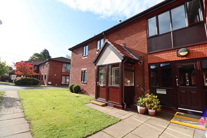 2 Bedroom Apartment For Sale In Bridle Park, Bromborough, CH62