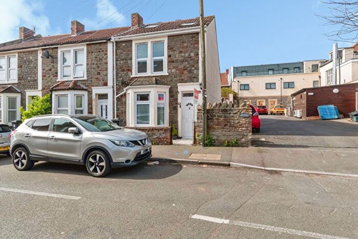 4 Bedroom End Terrace House For Sale In Lydney Road, Staple Hill, Bristol, BS16