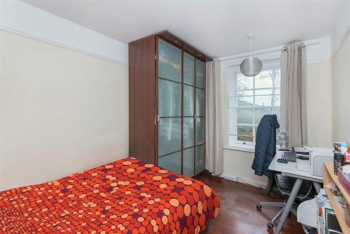 2 Bedroom Flat To Rent In Upper Richmond Road, London, SW15