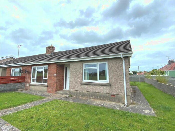 2 Bedroom Bungalow To Rent In Kesteven Court, Carew, Tenby, SA70