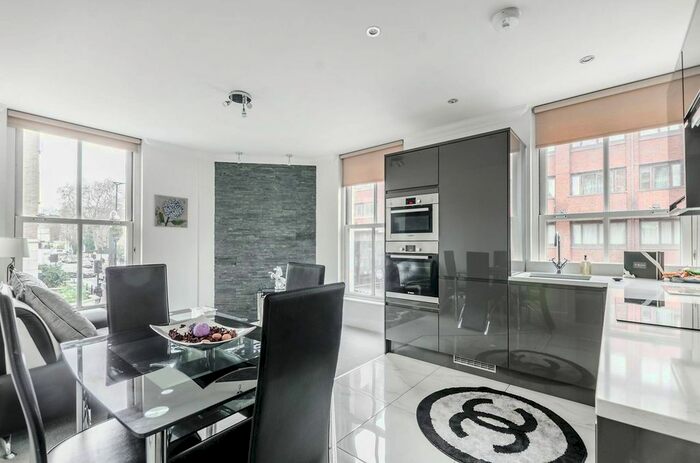 1 Bedroom Flat To Rent In Earls Court Road, Earls Court, London, SW5